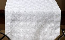 Tablecloth Embroidery "Ziller Petite" 12684 on White Satin