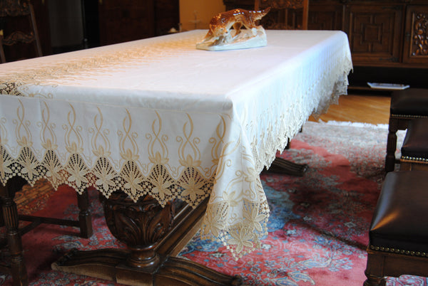 Tablecloth "Macrame Applique" 21663 on White Satin