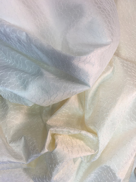 Table Linen Embroidery "Foam" 12690.1960 on Taffeta