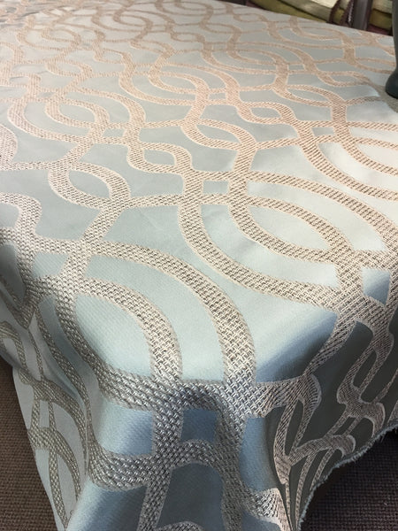 Tablecloth Jacquard Chenille "Gita" 9695 in silver or gold on cream