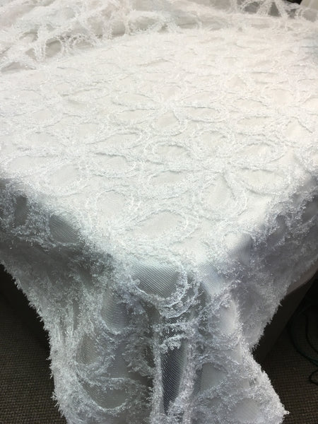 Tablecloth Embroidery "Daisy" CR14565 on Sheer