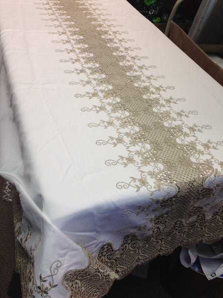 Tablecloth "Macrame Applique" 21660 on White Satin