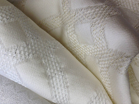 Tablecloth Jacquard Chenille "Gita" 9695 in silver or gold on cream