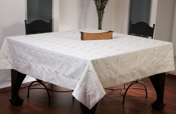 Table Linen Embroidery "Cordella" 400L on mesh liner attached