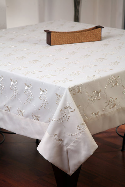 Table Linen Embroidery "Cordella" 400L on mesh liner attached