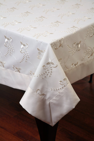 Table Linen Embroidery "Cordella" 400L on mesh liner attached