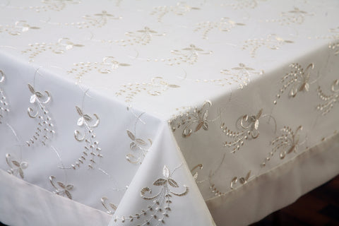 Table Linen Embroidery "Cordella" 400L on mesh liner attached