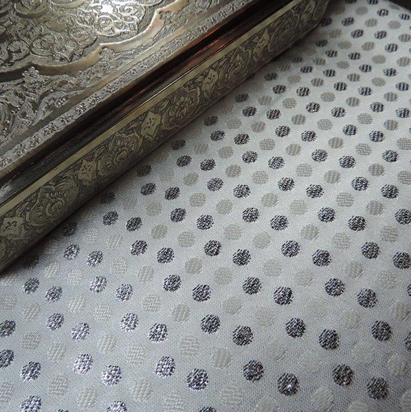 Table Linen Jacquard "Polkadots" 9658