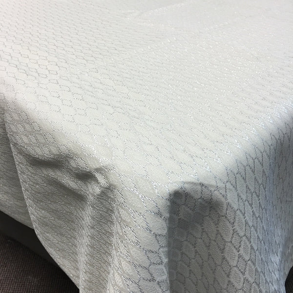 Tablecloth Jacquard 12624 Silver on Cream Chenille