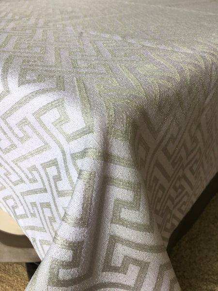 Tablecloth Embroidery "Labyrinth on Jacquard" 14667.fj4941 in silver on white