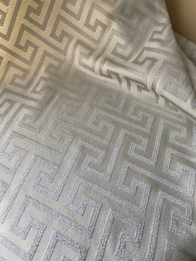 Tablecloth Embroidery "Labyrinth on cream jacquard" 14667.sc370 in silver on cream