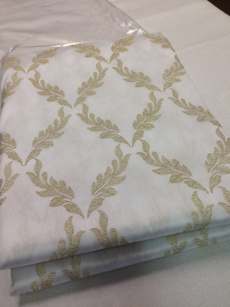 Tablecloth Embroidery "Ceasar" 25397 on Taffeta