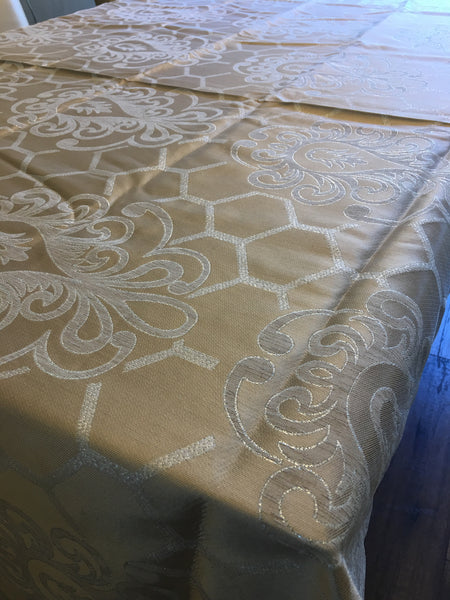 Tablecloth "Peteque" in silver caramel