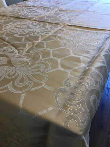 Tablecloth "Peteque" in silver caramel